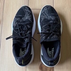 Sorel Women's Explorer Blitz Stride Lace Sneaker size 8